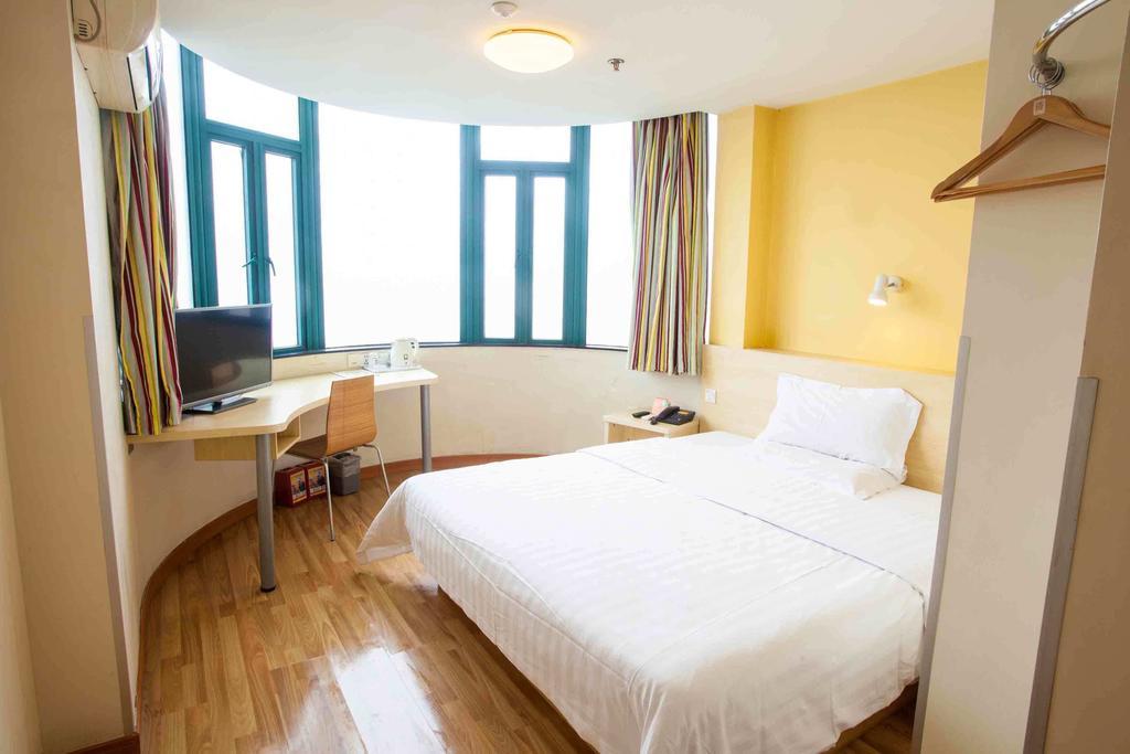 7Days Inn Qionghai Bus Station Екстериор снимка