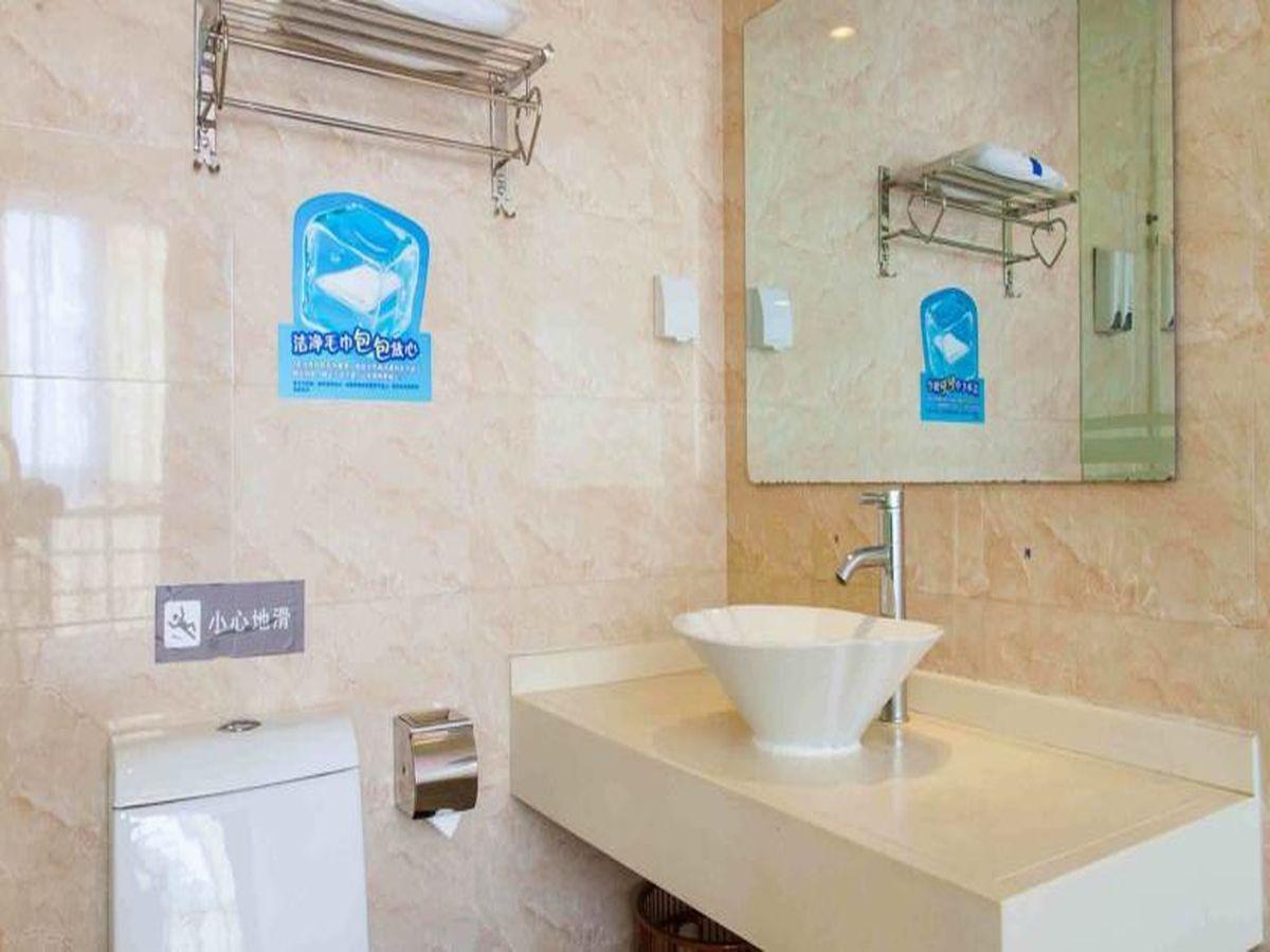 7Days Inn Qionghai Bus Station Екстериор снимка
