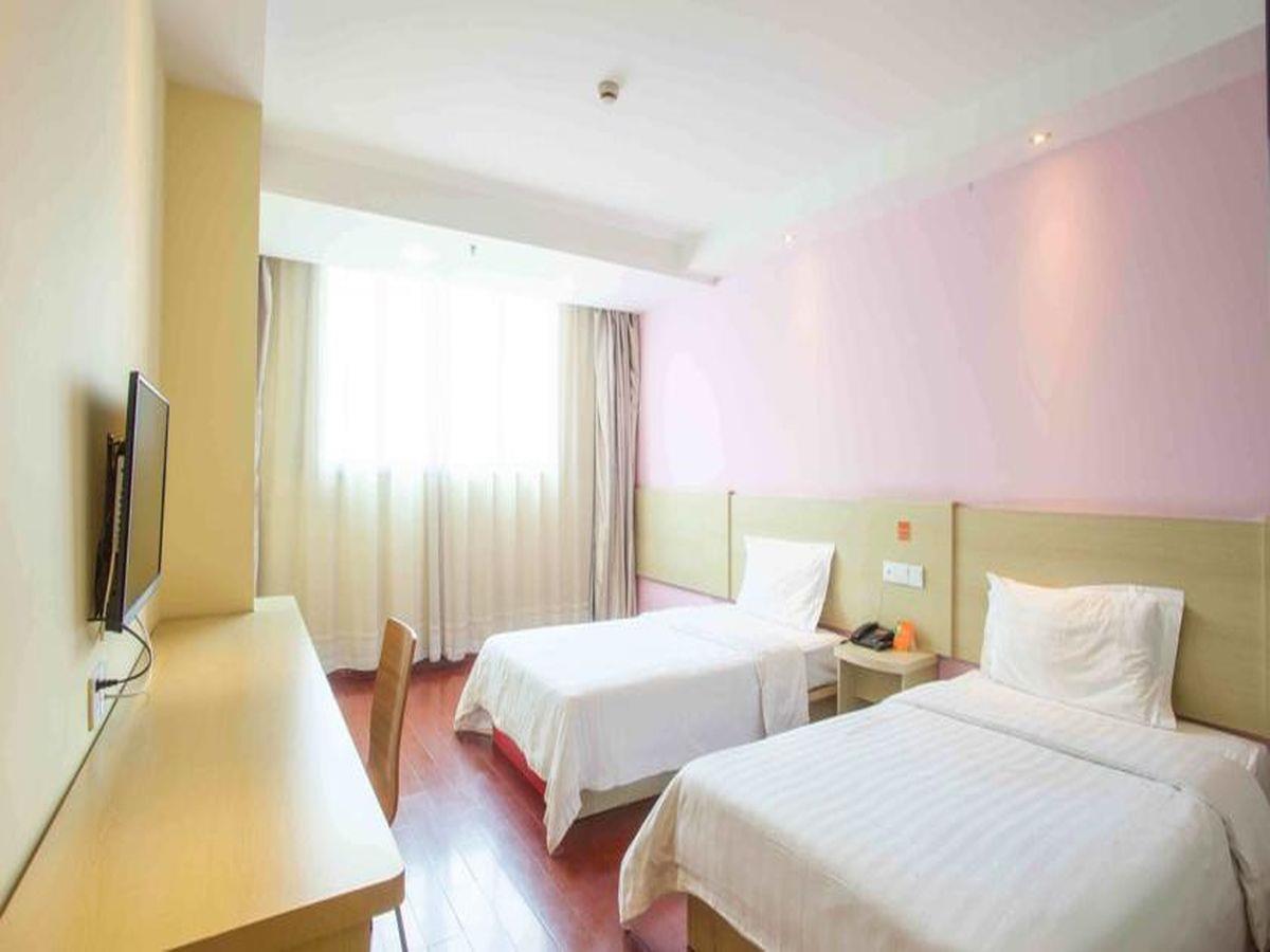 7Days Inn Qionghai Bus Station Екстериор снимка